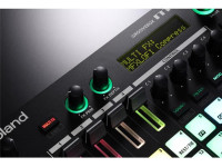 <b>Roland MC-101 BEAT MACHINE Caixa de Ritmos Musica Eletronica TR-808, TR-909, Juno-106, SH-101</b> <b>Roland MC-101 BEAT MACHINE Caixa de Ritmos Musica Eletronica TR-808, TR-909, Juno-106, SH-101</b>